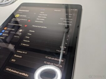 2019 Apple iPad 7. generace 10,2" MW772LL/A 128GB a pouze W - 6