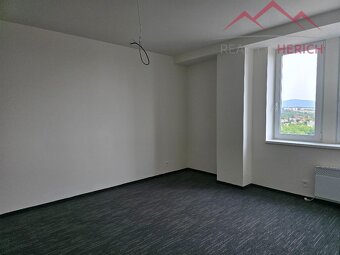Pronájem bytu 3+kk, rekonstrukce, 65 m2, Žižkovo náměstí - A - 6