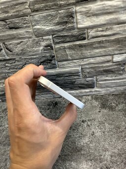 TOP iPhone 13 128GB Silver, baterie 87%, DPH - 6