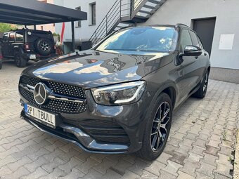 Mercedes Benz 400D - 6