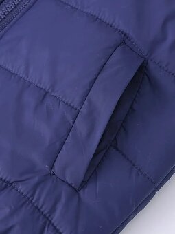 Tmavomodrá prošívaná bunda. Velikost 140 - 6