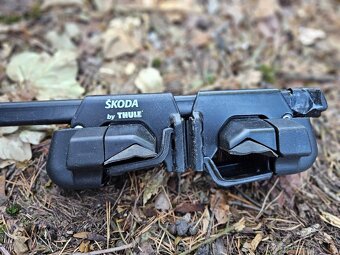 Zamykatelné střešní příčníky + nosič kol– Škoda Thule - 6