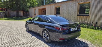 Lexus ES300h F-sport - 6