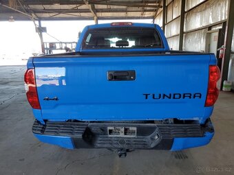 TOYOTA TUNDRA CREWMAX SR5 - 6