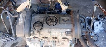 Škoda Fabia 2 1.4 16V motor BXW - 6
