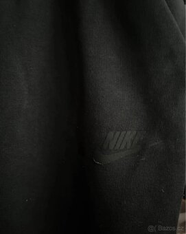 Nike tech fleece tepláky (černé) - 6