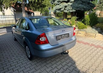 Ford Focus 1,6i Ghia Tažné Klima benzín - 6