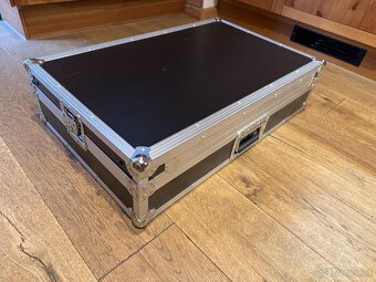 DJ konzole Numark N4 + profi case MAGMA - 6