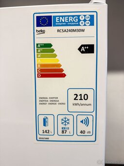 Lednička s mrazákem Beko RCSA240M30W - 6