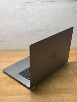 MacBook Pro 16 CTO 2021 • 32GB • M1 Pro • 512GB SSD • Záruka - 6
