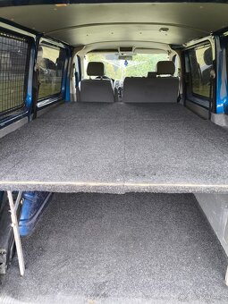 Volkswagen Transporter T5 - 6