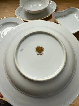 Porcelánová sada se zlatým lemováním - 6