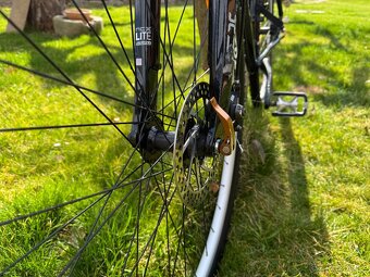 Pánské trekové kolo Mongoose - Crossway 450 - 6