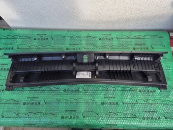 kryt nosiče zámku kufru VW Golf 8 VIII 5H6863459C 4PK - 6