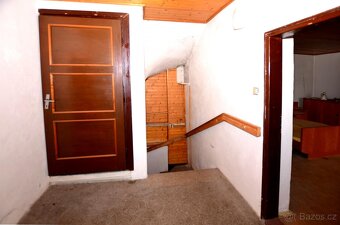 Prodej venkovské usedlosti v Předoníně s dvěmi stodolami na - 6