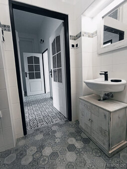 Bytový dům na náměstí v Úpici - 6