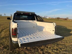 DODGE RAM 5.7 HEMI V8 4x4 možná výměna - 6