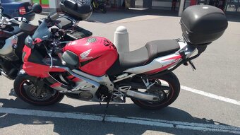 CBR 600R 81 kW rv 2004 - 6