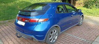 Honda Civic 1.8 i-vtec - 6
