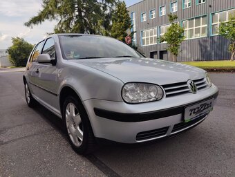 Volkswagen Golf 1,4i 16V / klima / 5-dveří / - 6