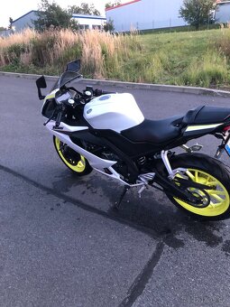 Yamaha YZF R125 - 6