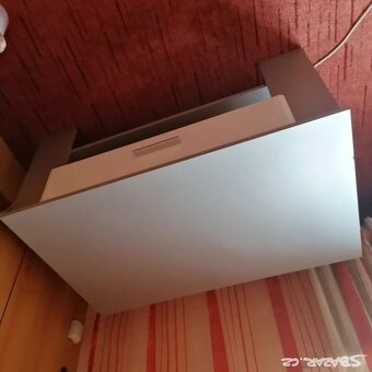 Moc pěkný stoleřek se šuplíky - 6