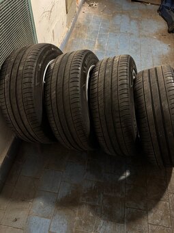 225/55 R17 BMW - 6