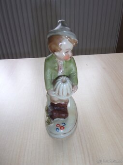 STARÁ PORCELÁNOVÁ FIGURKA - KLUK, BÁBOVKA A PES - 6