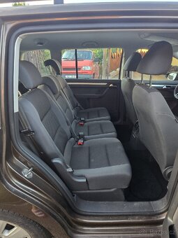 Prodám VW Touran 1,6 tdi, mode 1t3, rok výroby 2015 - 6