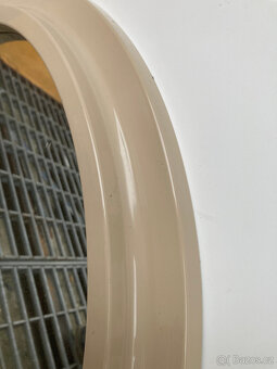 Zrcadlo nástěnné kulaté a hranaté, kus za 300 kč - 6