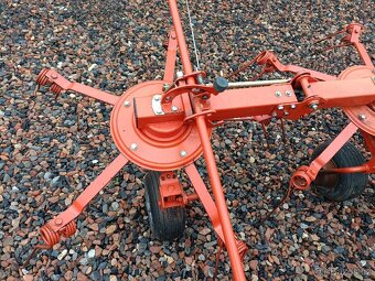 4,0m Obraceč sena FELLA TH400 DN - lehký jen 260kg - 6