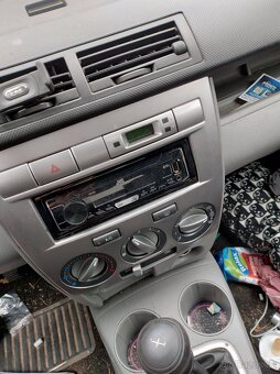 Mazda 2 1,2i 2004 55kW - DILY z VOZU - 6