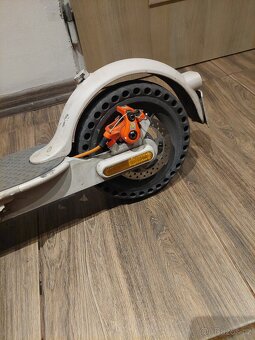 Elektrická koloběžka Mi Electric Scooter - 6