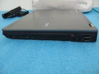 Dell Latitude E6410 14.1" Intel i3 2,4GHz 4GB 128GB SSD - 6