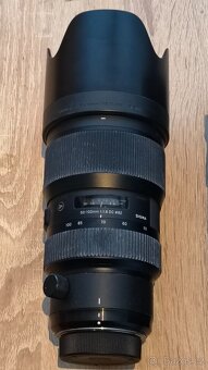 Prodám Nikon D7200 s batohem, příslušenstvím a objektivy - 6