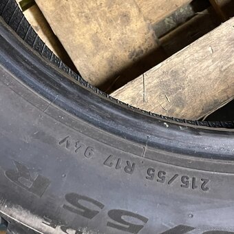 Letní pneu 215/55 R17 94V Pirelli 4,5-5mm - 6