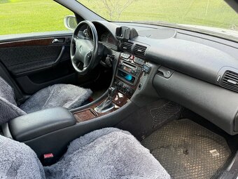 Mercedes-Benz C Klasse(W203) C240 125kW AUTOMAT - 6