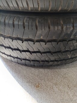Pneu letní 215/60/17C, vzorek 90%. - 6