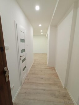Pronájem bytu 3+kk, Slovenského Národního Povstání 2769, Mos - 6