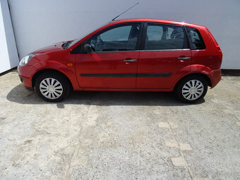 Ford Fiesta 1.3i,tažné zařízení,el.okna,auto do práce. - 6
