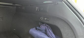 Prodám VW Passat B8 variant 2.0 TDI 140 kW, 4MOT DSG highl - 6
