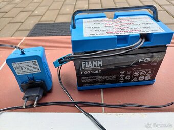 Prodám dětskou elektročtyřkolku Peg Pérego - 6