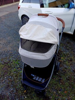 Krásný luxusní kočárek v záruce - 6