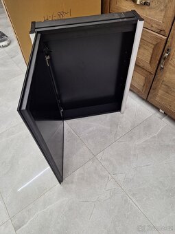 Zrcadlová skříňka černá - LED osvětlení, odmlžení, USB - 6