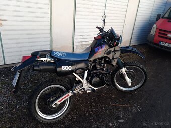 Kawasaki KLR 600 - 6