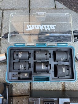 Makita Utahovák rázový DTW700RTJ - 6