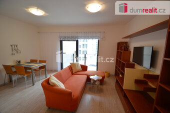 Pronájem 3+kk 70 m2 P8 Karlín balkon novostavba garážové stá - 6