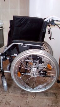 INVALIDNÍ VOZÍK--44cm+BUBNOVÉ BRZDY- lze zaslat po ČR - - 6