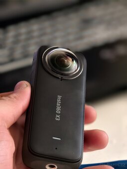 Insta 360 X3 + Tripod a ochrané čočky - 6