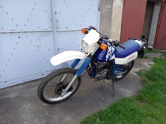 Suzuki DR 600 - 6